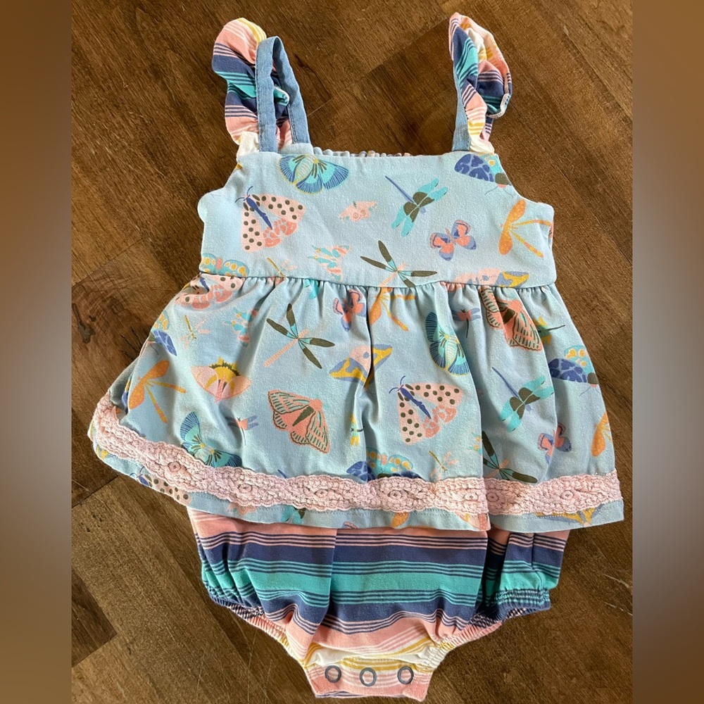 Never worn Joanna Gaines Matilda Jane jumper.